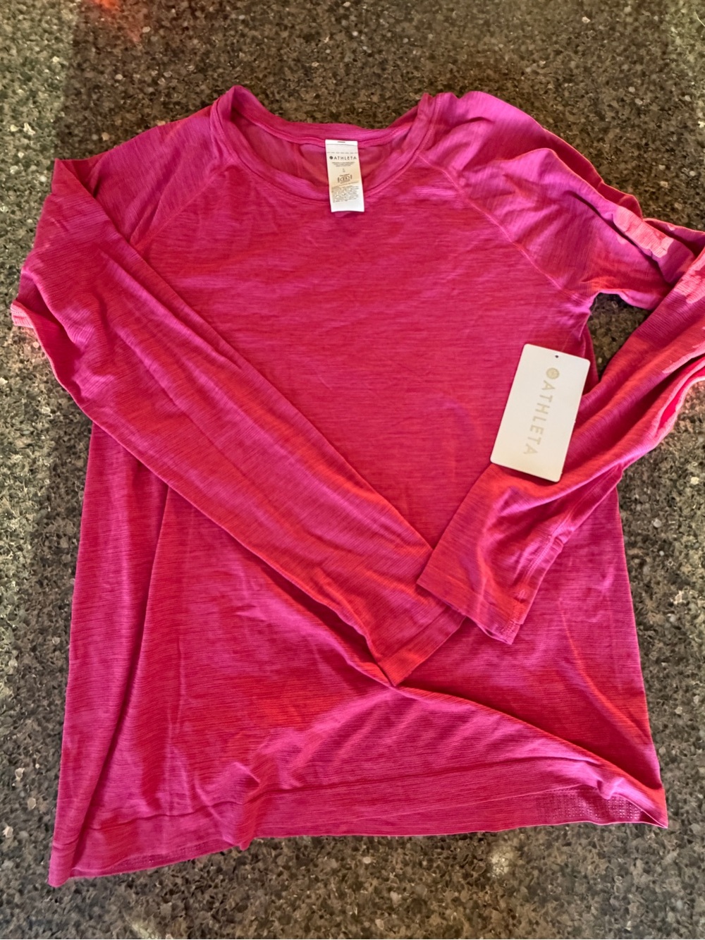NWT Athleta Momentum Longsleeve Seamless top size L